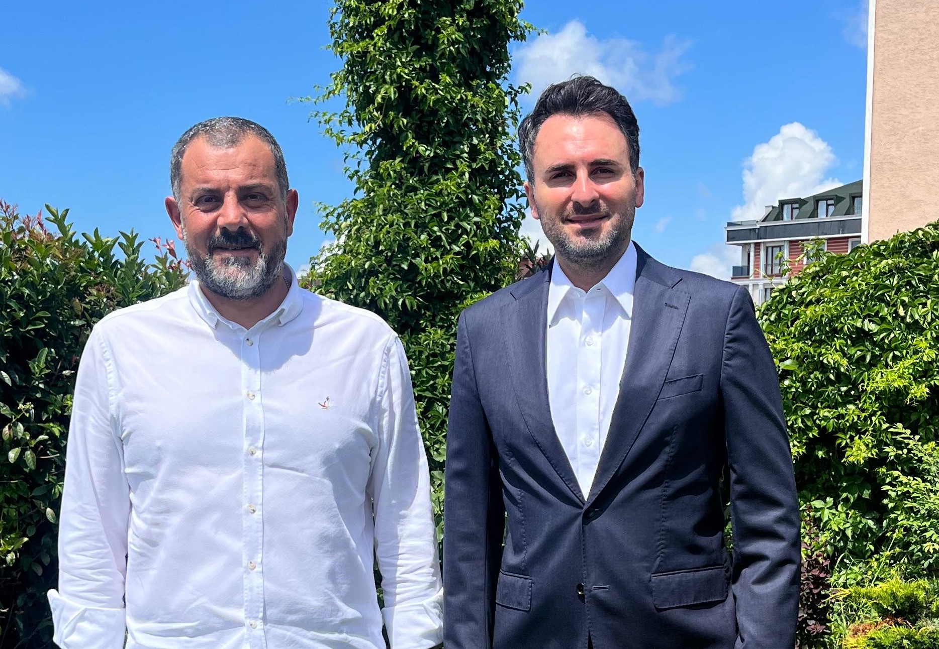 İlçe Başkanımız Mustafa Necati Işık, önceki dönem İlçe Başkanımız Ömer Çolak'ı ziyaret ederek istişarede bulundu.